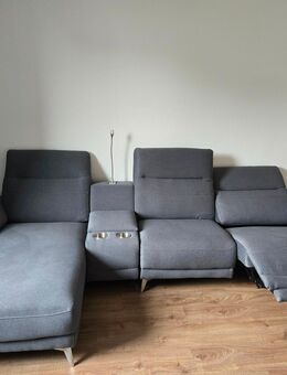 Eckcouch mit Relaxfunktion, Getränkehaltern und Staufach, VB - Duisburg
