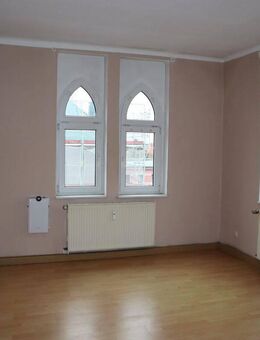 Geräumige 4 Raum-Wohnung mit Küche im DG mit Balkon sucht neuen Mieter - Gotha