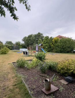 Verkauf: Ebenerdiges Wohnhaus in Uchte mit Ausbaupotenzial und einem 2.059 m² großen Grundstück! - Uchte