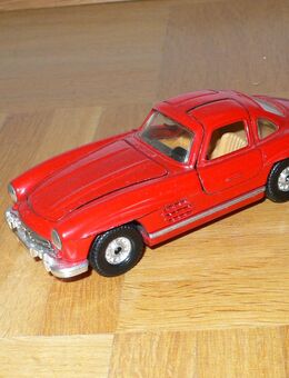 Schöner Mercedes-Benz 300SL Flügeltürer von Corgi - Düsseldorf
