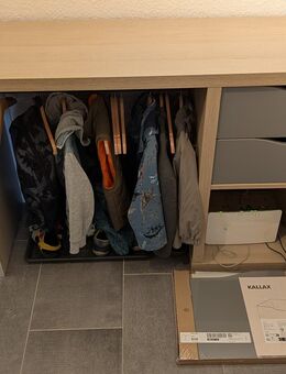 Ikea KALLAX Schreibtisch Hack / Montessori Garderobe Kinder - Oberkirch