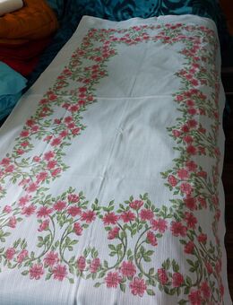 Tischdecke mit Blumenranken,Mischgewebe, 165 x 96cm, DDR Vintage - Leipzig Ost