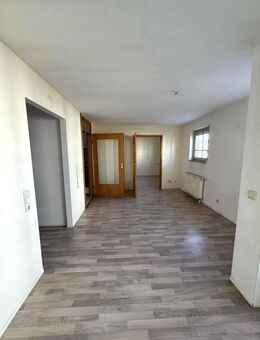 Moderne 2-Zimmer-Wohnung in Weinstadt mit Balkon - Weinstadt
