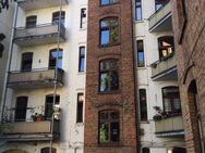 Tolle Altbawohnung in zentraler Lage von Kassel mit Balkon - Kassel