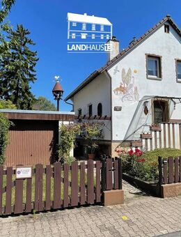 Goldiges, sanierungsbedürftiges Einfamilienhaus . Terrasse . Garten . Nutzgarten . Laubenheim - Mainz