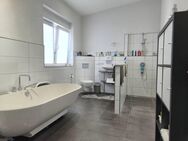 Charmantes sowie vielfältig nutzbares Wohnhaus-Ensemble mit Vorder- und Hinterhaus in Kronau - Kronau