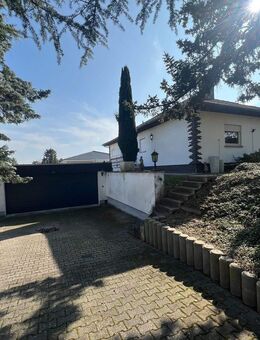 Einmalige Gelegenheit! Bungalow mit parkähnlichem Grundstück in Bad Kreuznach-Winzenheim - Bad Kreuznach