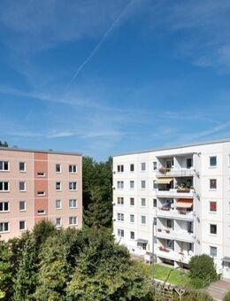 Smart mieten, smart sparen ! Kleine gemütliche 3-Raumwohnung-ohne Kaution - Bernsdorf (Regierungsbezirk Dresden)