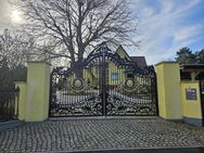 Nahe des Schwielowsees: Bezugsfreies, imposantes Einfamilienhaus - Schwielowsee