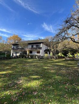 Zweifamilienhaus in Randlage zwischen Viechtach und Prackenbach - Prackenbach