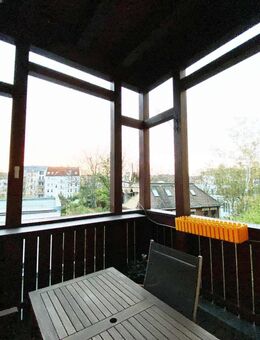 * 4 Zimmer * Stuck * Wohnküche * Balkon * teilw. Parkett * GästeWC * - Leipzig