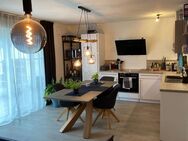 Neuwertige 2-Zimmer-EG-Wohnung mit Garten Lademöglichkeit für E-Auto u. Einbauküche KfW55 - Pürgen