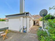 2019 modernisiertes Reihenhaus mit bodengleicher Dusche (barrierearmes EG) in Neumünster-Brachenfeld - Neumünster