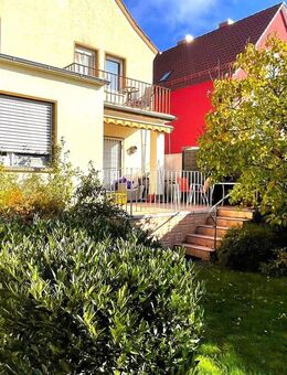 Bald frei: Zweifamilienhaus mit großem Grundstück und viel Potenzial - KEINE PROVISION! - Dreieich