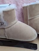 🤎 UGG Erin Baby Boots – Echtlammfell – Gr. 17/18 – NEU – Original – Geschenk in 64293