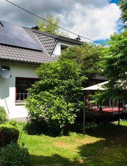 **Großzügiges Wohnhaus mit Wintergarten u. Doppelgarage Nähe Prüm** - Rommersheim