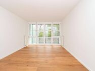 SCHWABING: Modernes 1-Zimmer-Apartment mit Balkon! - München