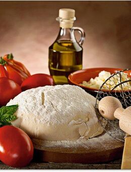 Artland Glasbild Teig für Pizza, Lebensmittel (1 St), in verschiedenen Größen