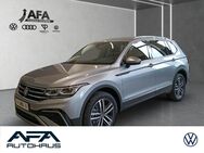 VW Tiguan, 2.0 TDI Allsp Elegance, Jahr 2022 - Gera