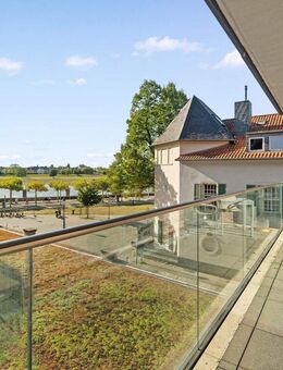 Ein Zuhause mit Blick auf die Rheinpromenade - Düsseldorf
