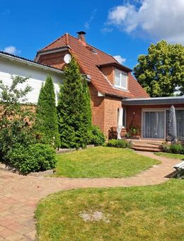 Charmantes Einfamilienhaus mit großzügigem Grundstück in ruhiger Lage von Hechthausen - Hechthausen