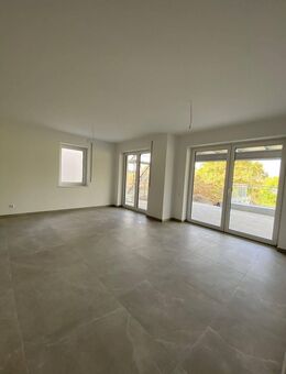 Traumhafte 4-Zi-Wohnung, Einbauküche, überdachte Terrasse, 2 Tiefgaragenstellplätze - Kirchberg (Jagst)