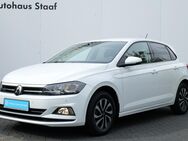 VW Polo, 1.0 TSI Active 95PS APP, Jahr 2021 - Nidderau