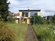 Freistehendes Wohnhaus mit Wintergarten, großem Garten und Garage, in ruhiger Lage von Völklingen-Röchling Höhe - Völklingen