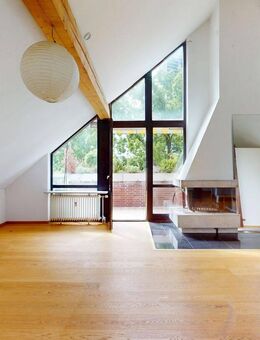 Lichtdurchflutete Maisonettewohnung mit Skylineblick - Frankfurt (Main)