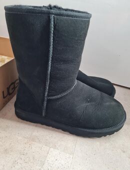 Bequeme warme Boots Stiefel von UGG Australia NEU im Karton! - Gründau