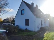 !!! Reserviert !!! Entzückendes Einfamilienhaus in herrlich ruhiger Sackgassenlage mit schönem Garten, in Reinfeld - Reinfeld (Holstein)