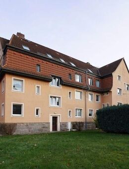 Gemütliche 3-Zimmer-Wohnung mit Tageslichtbad und Eckbadewanne - Zwickau