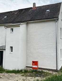 Teilsaniertes Mehrfamilienhaus für 2 Generationen - Löbau
