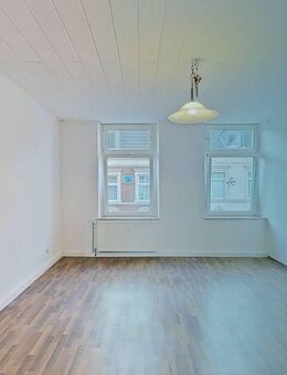 Sanierte und geräumige 3-Zimmer-Altbauwohnung mit Badewanne in Gelsenkirchen-Ückendorf - Gelsenkirchen