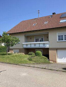 Großzügiges 10 Raum Einfamilienhaus mit gehobener Ausstattung - Böttingen