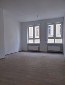 Schöne Single-Wohnung direkt im Zentrum - Auerbach (Vogtland)