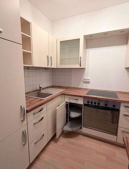 ** tolle 2 Zimmer Wohnung im EG mit Dusche und Einbauküche ** - Plauen