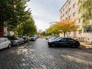 Vollmobliert verkehrsgünstige 2-Zimmer-Hochparterre-Wohnung mit Balkon und EBK in Prenzlauer Berg - Berlin