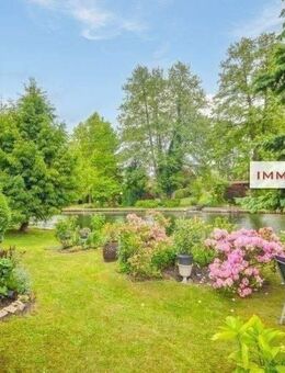 IMMOBERLIN.DE - Traumhaftes Wassergrundstück mit attraktivem Einfamilienhaus & Nebengebäuden in ländlicher Lage - Grünheide (Mark)