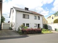 Massiv gebaut, liebevoll gepflegt - Doppelhaushälfte mit Charme und Potenzial in Bonn-Ippendorf - Bonn