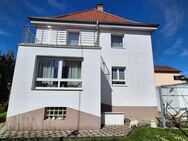 2 Häuser mit 2 Einbauküchen, Garagen und Garten in beliebter Wohnlage - Salach