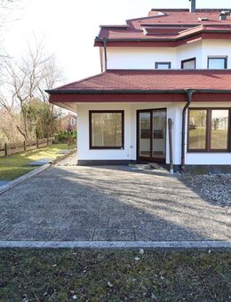 Gepflegte 2-Zimmer-Wohnung mit großzügiger Terrasse - Rutesheim