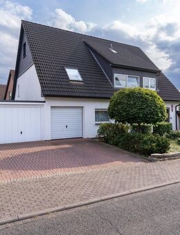 **Reserviert** Haus mit 2 Wohneinheiten - Bielefeld