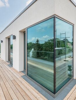 Erstklassige Dachgeschosswohnung mit großer Terrasse unmittelbar am Postufer! - Berlin