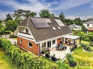 Traumhaftes Einfamilienhaus mit Einliegerwohnung auf großzügigem 1.410?m² Grundstück in Mahlsdorf - Berlin