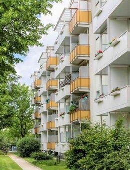 Sanierte 2-Zimmer-Wohnung mit Balkon - Dresden
