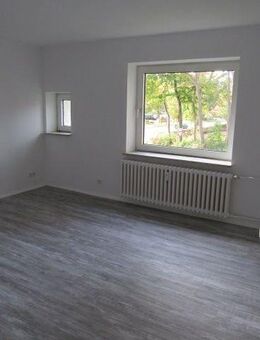 schöne 3- Zimmerwohnung mit Vollbad in Oldenburg in Holstein - Oldenburg (Holstein)