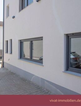 Frisch sanierte Studiowohnung mit eigenem Eingang, Klimaanlage & Gartenanteil. - Friedrichsdorf