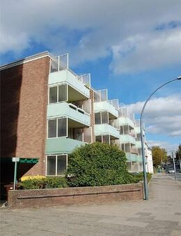 Ihr neues Zuhause in Bad Oldesloe! Schicke, frisch renovierte 3-Zimmer-Wohnung mit Balkon! - Bad Oldesloe