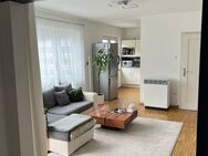 Helle, möblierte Wohnung zentral in S-Mitte für Juli-September - Stuttgart